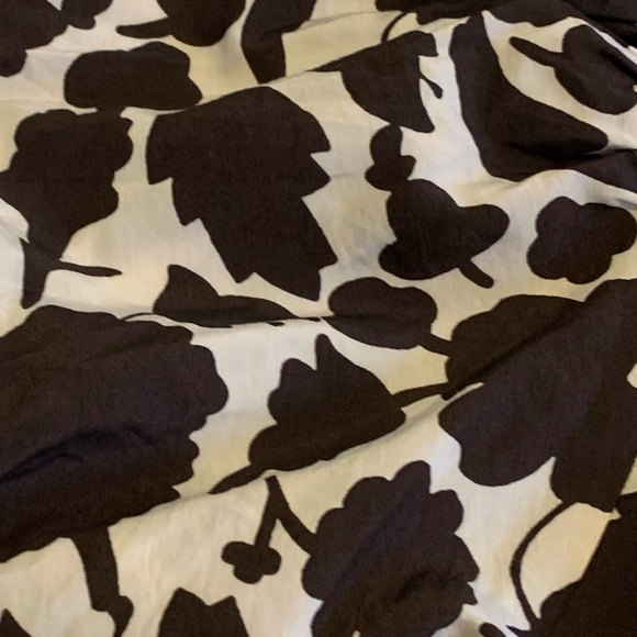 Ann Taylor Factory Flutter Floral Print Blouse - Picture 7 of 7